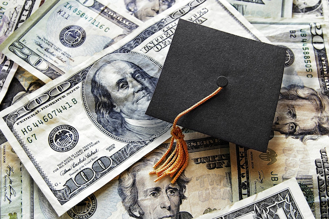 Up To $300 Bonus On Student Loan Refinance With Credible